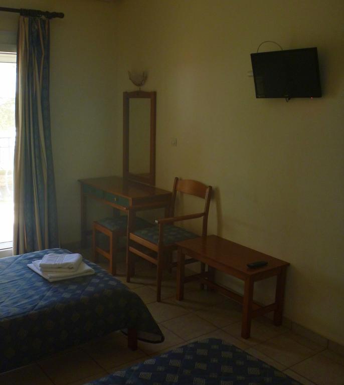 Hotel Dioni Maronía Szoba fotó